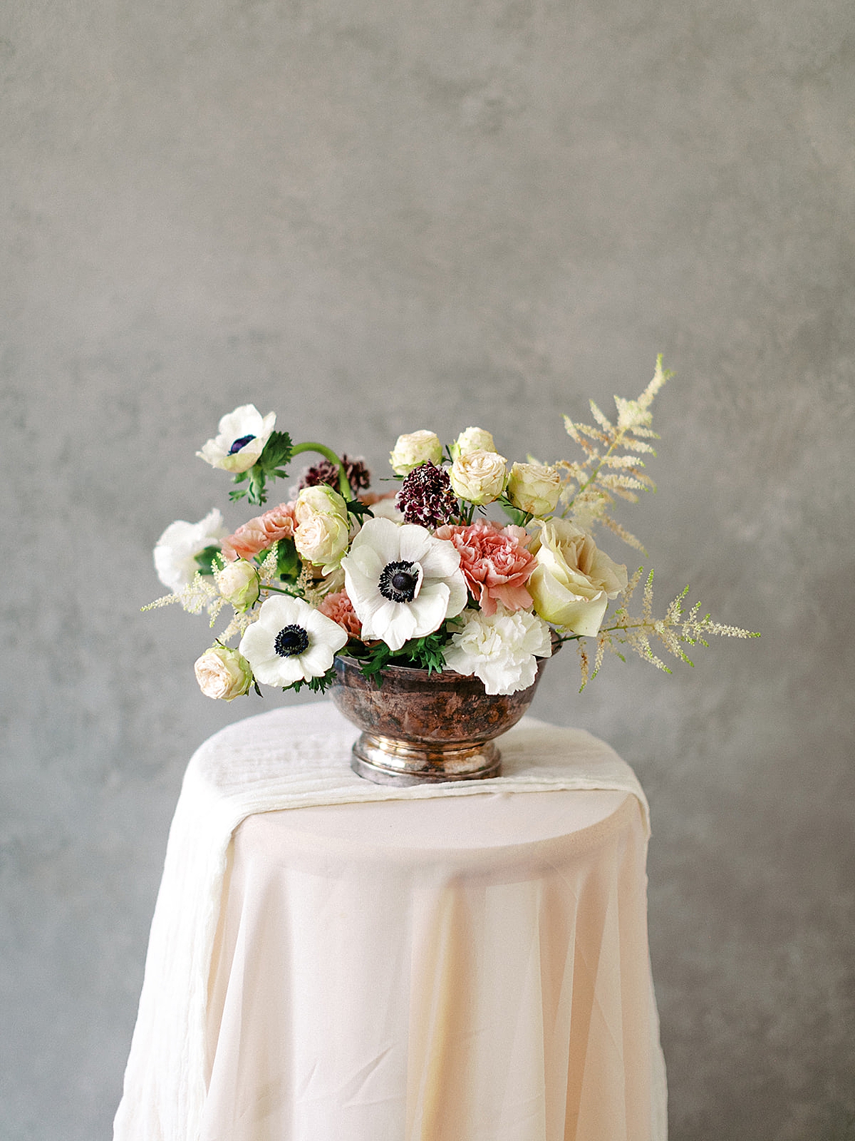 https://www.pressedflowersboudoir.com/wp-content/uploads/2020/05/indoor-boudoir-session-with-colorful-florals_0207.jpg