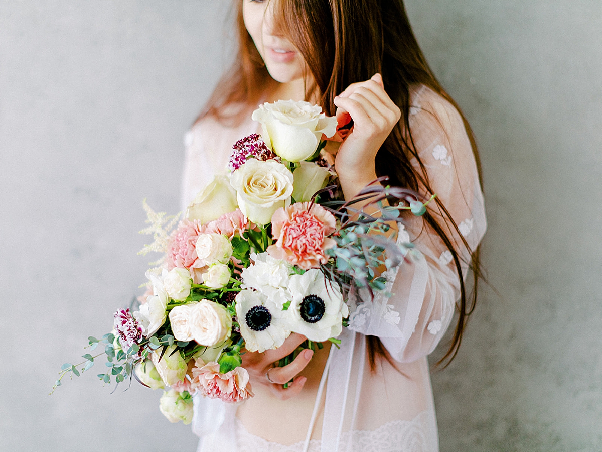 https://www.pressedflowersboudoir.com/wp-content/uploads/2020/05/indoor-boudoir-session-with-colorful-florals_0215.jpg