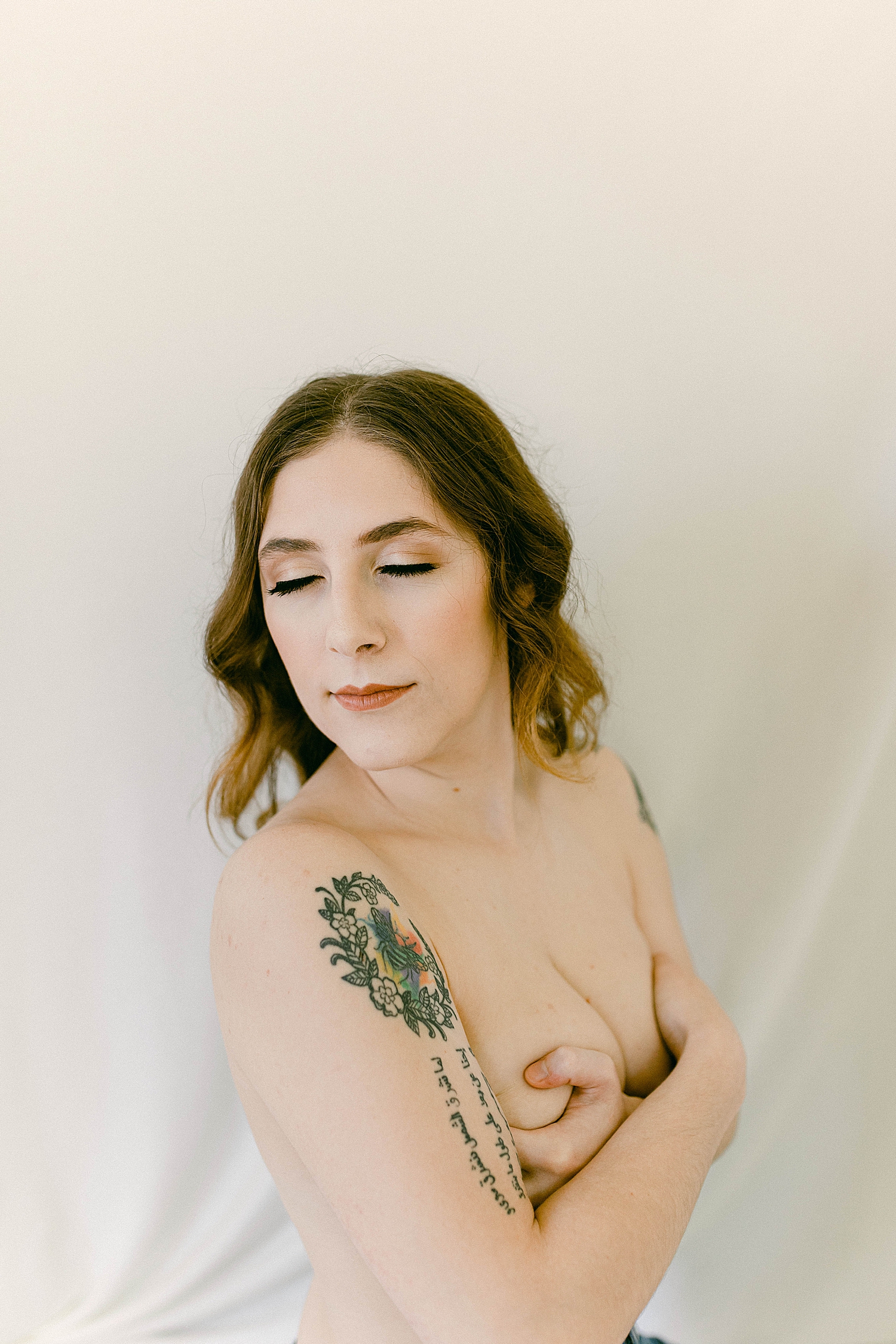 https://www.pressedflowersboudoir.com/wp-content/uploads/2021/07/blue-jean-boudoir-session_1237.jpg