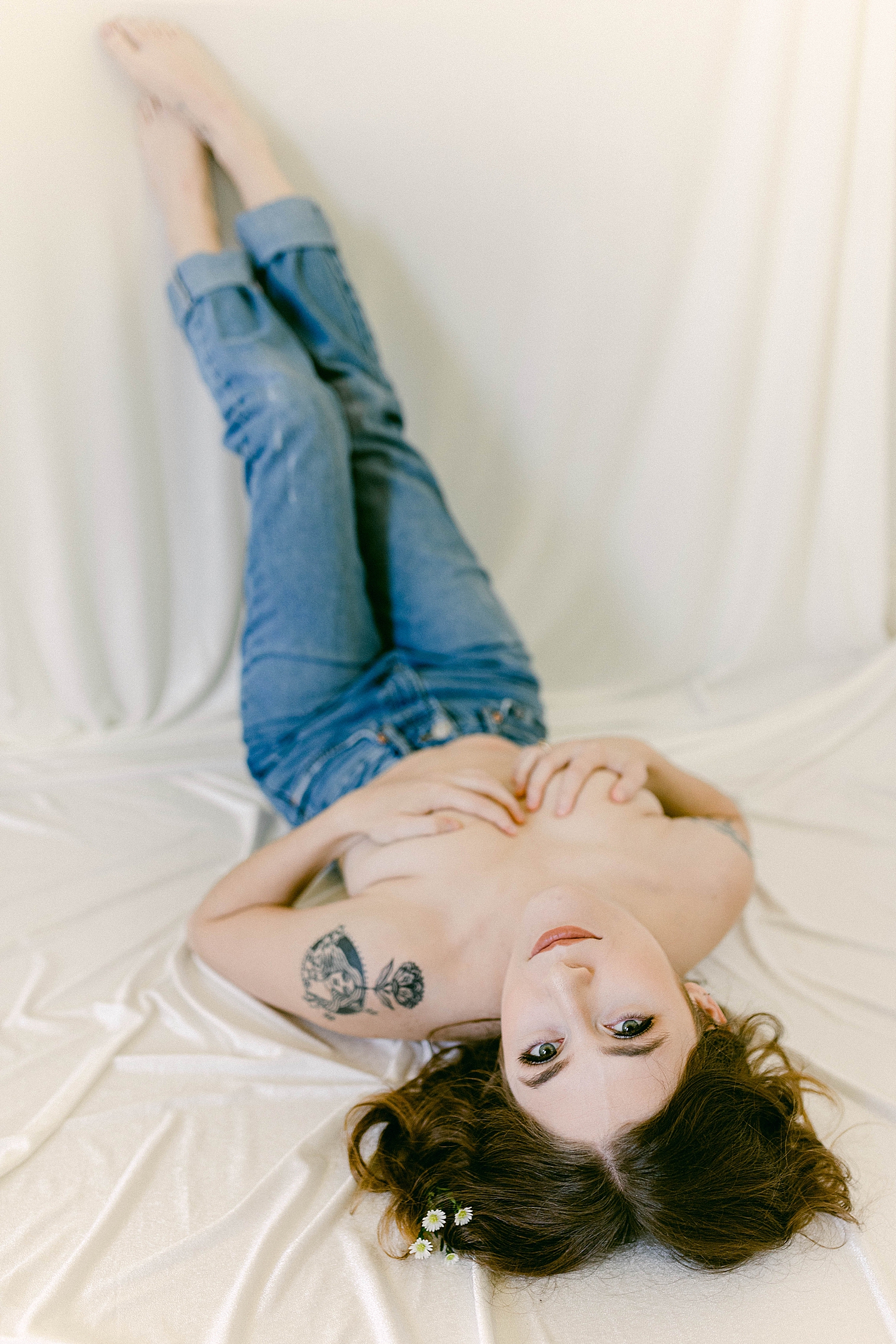 https://www.pressedflowersboudoir.com/wp-content/uploads/2021/07/blue-jean-boudoir-session_1241.jpg