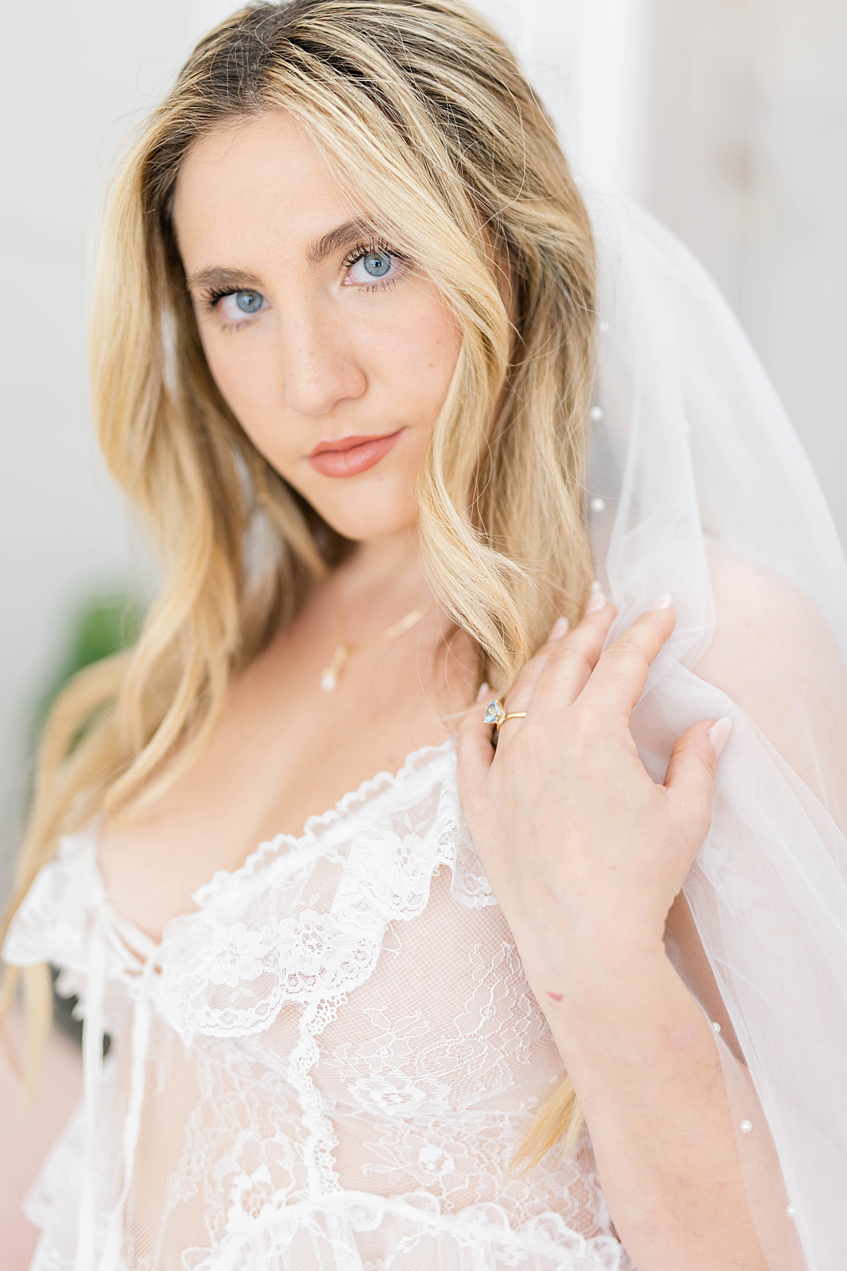 https://www.pressedflowersboudoir.com/wp-content/uploads/2022/06/classic-bridal-boudoir_2324.jpg